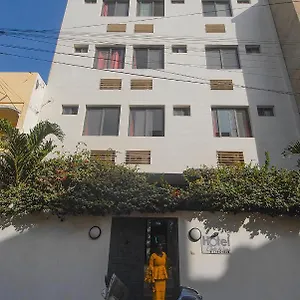  Hotel Clair De Lune